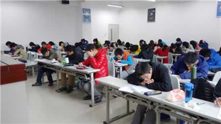 北京教师资格面试考试中不该做的事！
